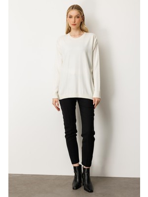 Mutlu Ertan Kadın Kolları Yürütmeli Sıfır Yaka Triko Bluz Ekru 20255