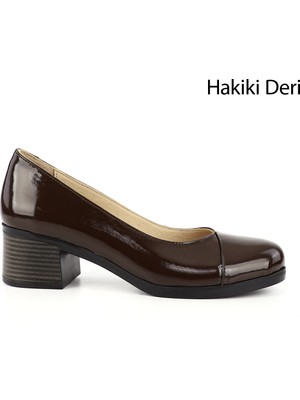 Gönderi(r) Kadın Kahve Rugan Kısa Kalın Topuklu Hakiki Deri Ayakkabı