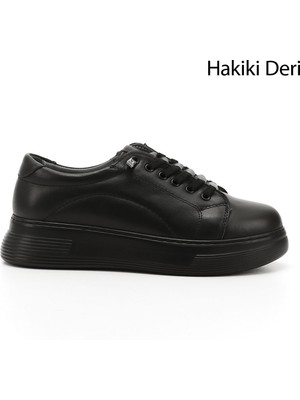 Gönderi® Kadın Kömür Lastik Bağcıklı Comfort Dolgu Taban Hakiki Deri Sneaker