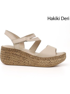 Gönderi(r) Kadın Bej Antik Cırt Bantlı Dolgu Topuk Hakiki Deri Sandalet