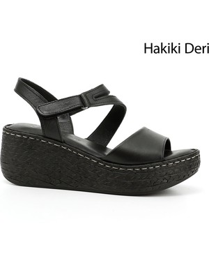 Kadın Siyah Cırt Bantlı Dolgu Topuk Hakiki Deri Sandalet