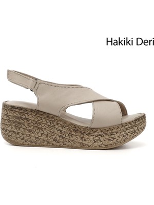 GÖNDERİ Kadın Antik Bej  Cırt Bantlı Dolgu Topuk Hakiki Deri Sandalet