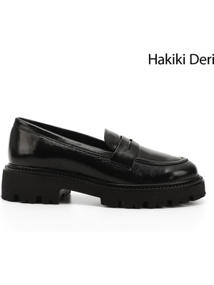 GÖNDERİ Kadın Siyah Rugan  Kalın Topuklu Hakiki Deri Loafer Ayakkabı