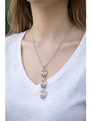 Herşey Nota Üçlü Kafatası Figürlü Metal Kolye – Zincirli Tasarım