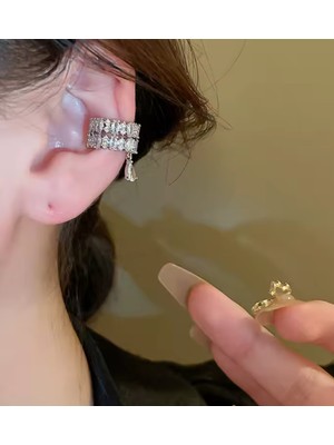 Çelik Vip Seri Zirkon Sallantılı Taşlı Çift Sıra Geçirmeli Kıkırdak Küpe