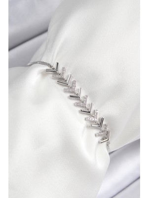 Vice Avm Pirinç Zirkon Taşlı Sıralı Ok Model Gümüş Renk Asansörlü Kadın Bileklik - TJ-BB7456 Tg-V 9808