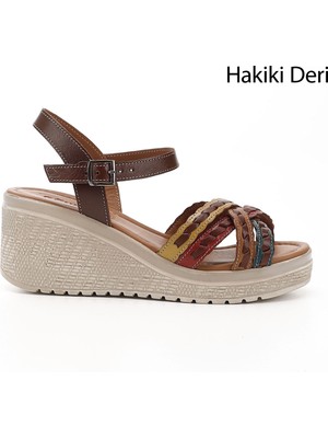GÖNDERİ Kadın Kahverengi - Sarı  Bilek Bağlı Dolgu Topuk Hakiki Deri Sandalet