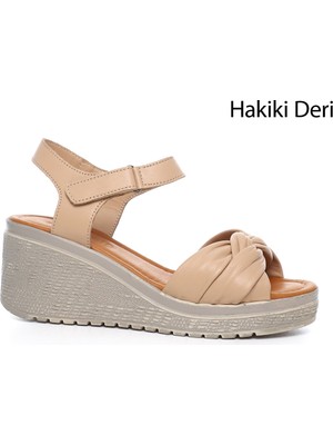 Gönderi® Kadın Vizon Bilekten Cırt Bantlı Dolgu Topuklu Hakiki Deri Sandalet