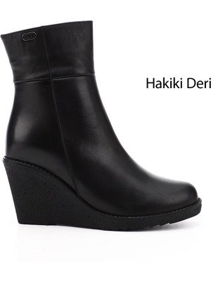 GÖNDERİ Kadın Siyah  Fermuarlı Dolgu Topuklu Hakiki Deri Bot