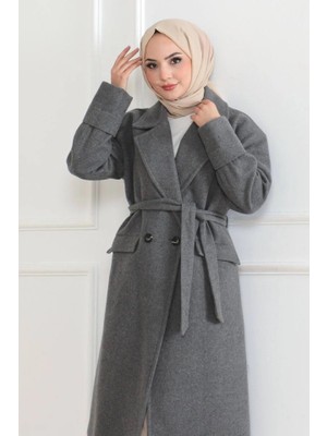 Etiler Collection Kaşe Kaban – Uzun Boy Kruvaze Yaka Kuşaklı Tesettür Kaşe Kışlık Kaban, Astarlı Şık Yünlü Dokuma Oversize Rahat Kalıp Cepli Düğmeli Modern Kap Modeli - Gri