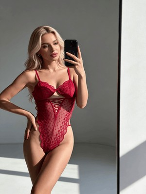 Gece İncisi Vişne Brode Detaylı Bodysuit