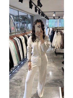 Tuğçe Fashion Ekru Triko Takım