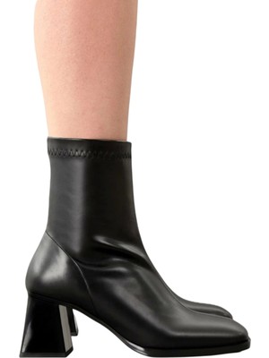 Waykon Wentes Kadın Bot Fermuar Detaylı Bileküstü Kalın Yüksek Topuklu Stres Boots