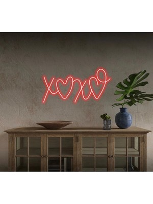 Biz Bu İşin Keyif Kısmındayız Xoxo Yazılı ve Şekilli Neon Tabela