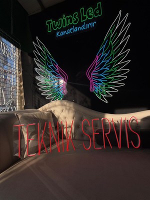 Biz Bu İşin Keyif Kısmındayız Teknik Servis Yazılı Neon Tabela