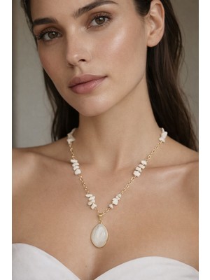 Solare Accessories Ay Taşı Detaylı Altın Kaplama Doğal Taş Kolye