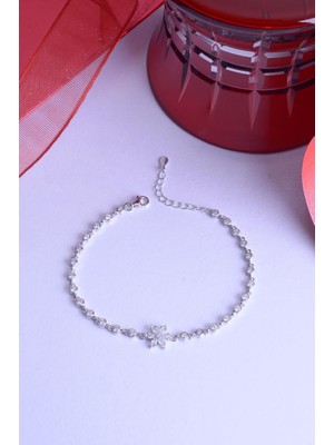 INNUENDO JEWELRY 925 Ayar Gümüş Çiçek Desenli Taşlı Bileklik