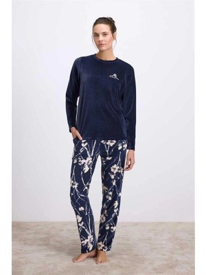 Amora Secret Özel Tasarım  Uzun Kollu Kadife T-Shirt ve Çiçek Desenli Pantolon Pijama Takımı
