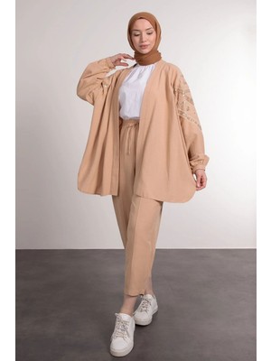 Tesettür Diyarı Arkası Işlemeli Yazlık Kimono Takım- Camel