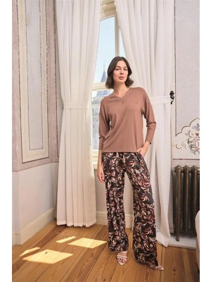Amora Secret Özel Tasarım  Yaprak Desenli Dantelli V Yaka Büyük Beden Pijama Takımı
