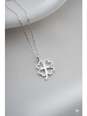 Two Arts Kadın 925 Ayar Gümüş Yonca Kolye Zirkon Taşlı Hipoalerjenik Tasarım | 925 Gümüş