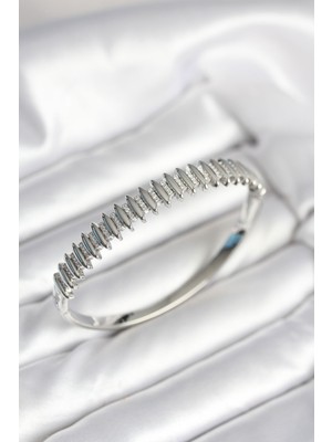 Vice Avm Gümüş Renk Zirkon Taşlı Pirinç Kadın Kelepçe - TJ-BB8020 TG-V 11555