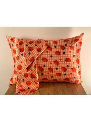 ICON SILK 'Sleep & Glow ' %100 Saf Ipek Yastık Kılıfı (Çilek Desenli)
