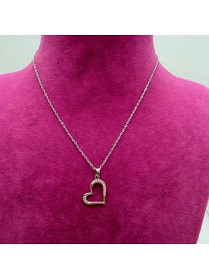 Mare Accessories Taşlı Gümüş Işıltılı Kalp Çelik Kolye