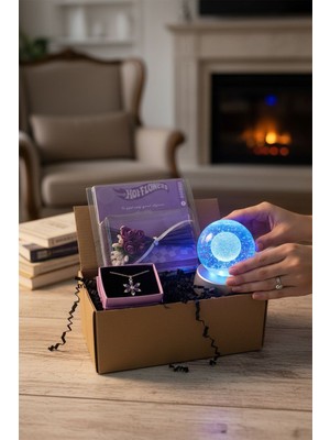 Lapidaria Sevgiliye Romantik Hediye Seti | Hot Flowers, Satürn Cam Küre ve Lotus Kolye
