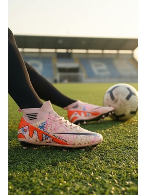 Enoch Air Boom Profesyonel Bilekli Çoraplı ve Çivili Çim Saha Kramponu