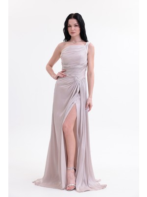 Bdm Exclusive Parlak Şifon Drape Detaylı Tek Omuz Yırtmaçlı Premium Abiye Elbise