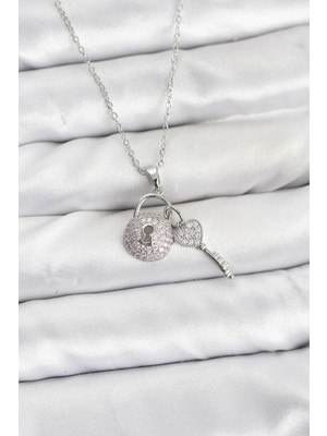 Vice Avm 316L Çelik Zincir Gümüş Renk Kilit Anahtar Model Zirkon Taşlı Kadın Kolye  TG-VİCE10880 TG-V 12850