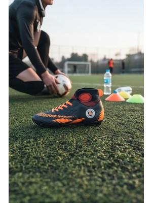 Enoch Profesyonel Bilek Destekli ve Alev Desenli Halı Saha Ayakkabısı