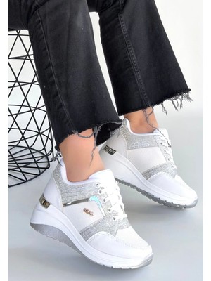 Kazax Geja Beyaz Cilt Bağcıklı Spor Ayakkabı
