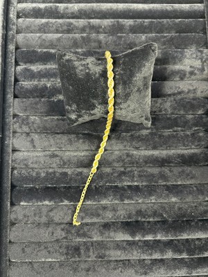 Çelik Altın Kaplama Burgu Zincir Bileklik - Şık ve Zarif Tasarım