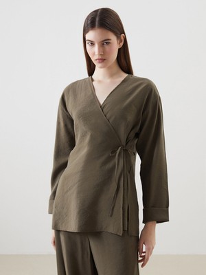 Lc Waikiki Yeni Sezon Kruvaze Yaka Modal Karışımlı Kadın Kimono