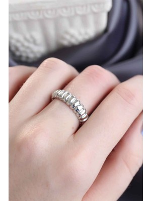 Calperia Gümüş Renk Ayarlamalı Burgu Kadın Yüzük - TJ-BYK1504