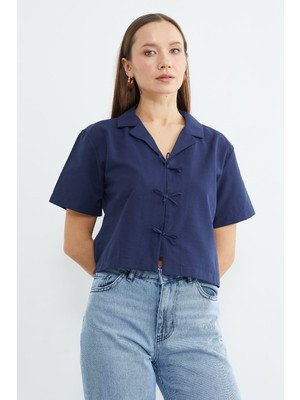 FullaModa Fiyonklu Düğmeli Crop Gömlek