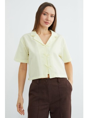 FullaModa Fiyonklu Düğmeli Crop Gömlek