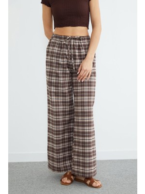 FullaModa Beli Lastikli Ekose Desenli Pantolon