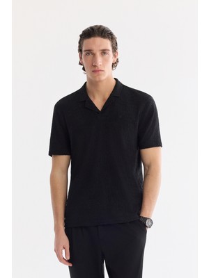 AVVA Erkek Siyah Apaj Yaka Kolay Ütülenen Regular Fit T-Shirt A61Y1083