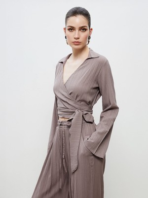 Lc Waikiki Yeni Sezon Kruvaze Yaka Dokulu Crop Bluz