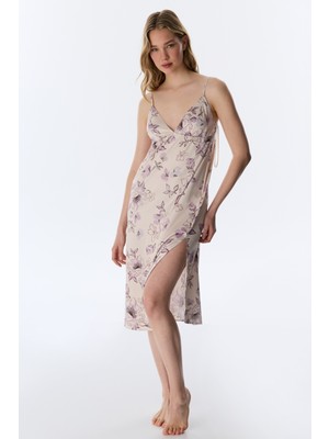 Penti Pastel Bej Petal Saten Gecelik