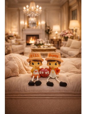 Seymen Bıçakçılık Kiss & Happy Yazılı Sevimli Çift Biblo | Sallanan Ayaklı Dekoratif Aşk Figürü