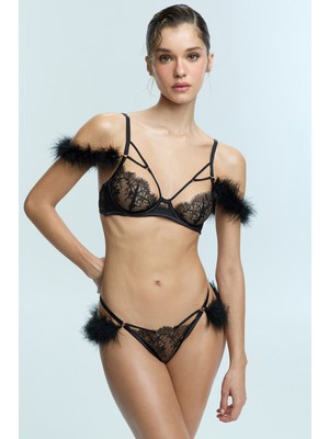 Penti Siyah Reine Fırfırlı String Külot