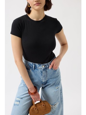 Etiler Collection Likralı Basic T-Shirt