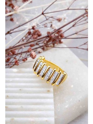 Stainless Steel Ayarlanabilir Tek Sıra Zirkon Taşlı Altın Renk Çelik Yüzük – Parlak Taşlı, Şık ve Dayanıklı Kadın Yüzük