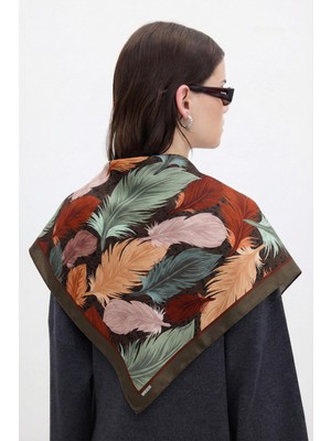 Hawwa Uçuşan Tüyler Desenli Bandana Fular