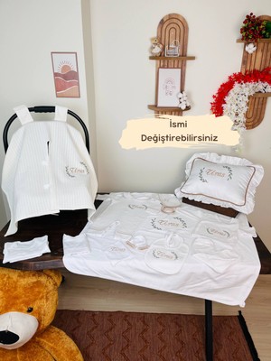 Karsu Tasarım Isimli Hastane Çıkış Seti, Takı Yastığı ve Puset Örtüsü %100 Pamuk 12 Parça 0-3 Ay Yaprak Nakışlı