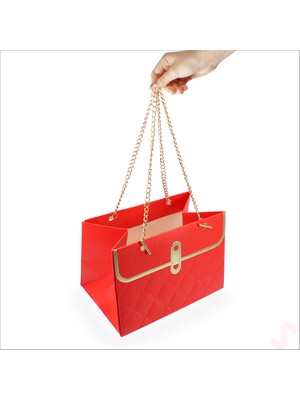 Süsle Bebek ve Parti Zincir Askılı Karton Hediye Çantası 15×11×10 cm – Kırmızı